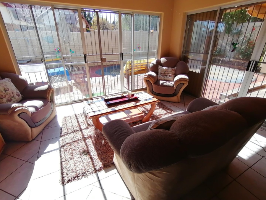 5 Bedroom Property for Sale in Fichardt Park Free State